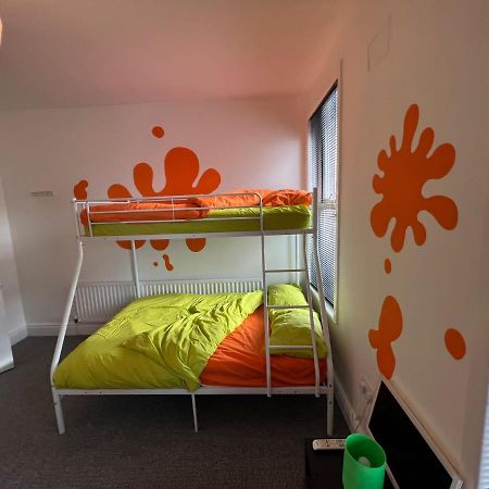블랙풀 Nickelodeon House Great For Kids 빌라 외부 사진