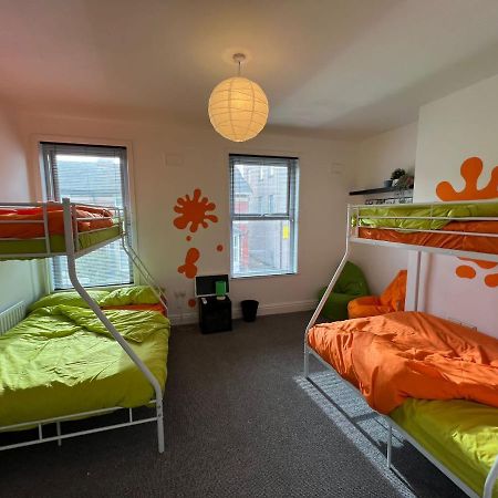 블랙풀 Nickelodeon House Great For Kids 빌라 외부 사진
