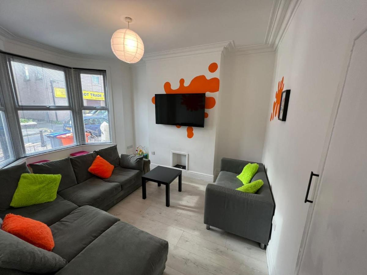 블랙풀 Nickelodeon House Great For Kids 빌라 외부 사진