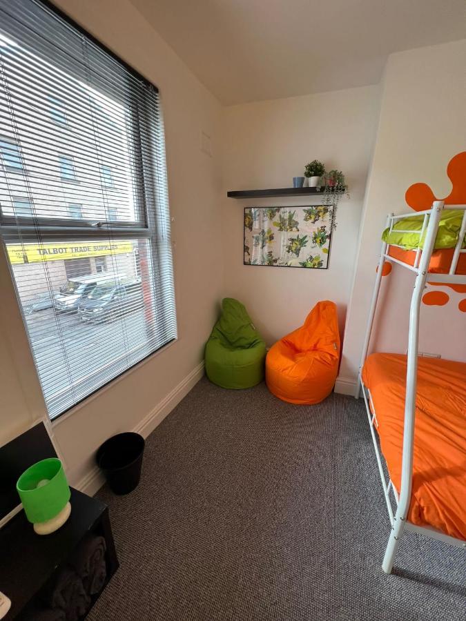 블랙풀 Nickelodeon House Great For Kids 빌라 외부 사진