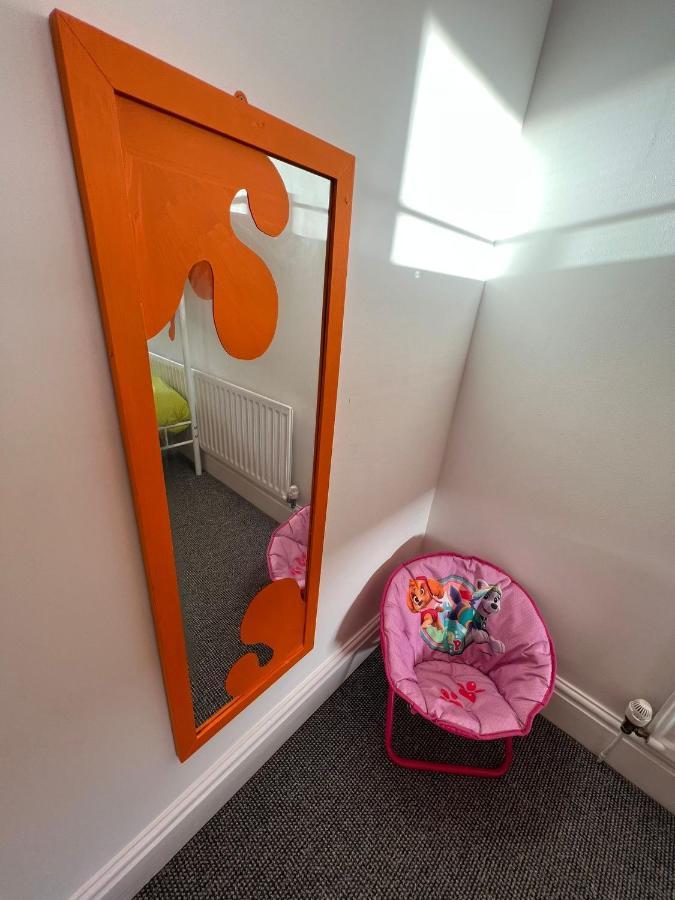 블랙풀 Nickelodeon House Great For Kids 빌라 외부 사진
